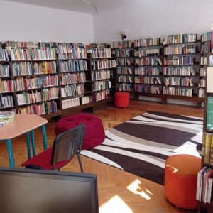 Mesztegnyő könyvtár